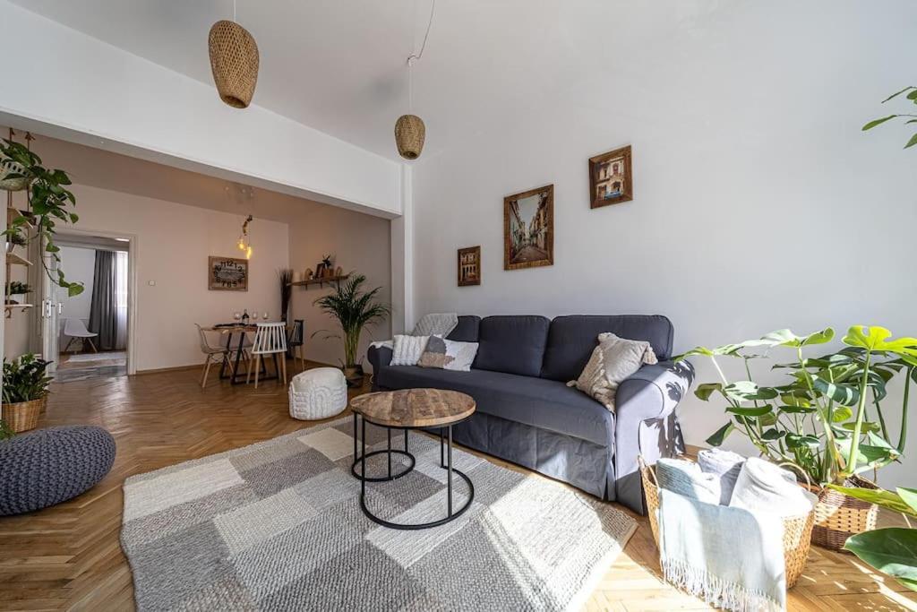Bohohome Next To The Main Street София Экстерьер фото